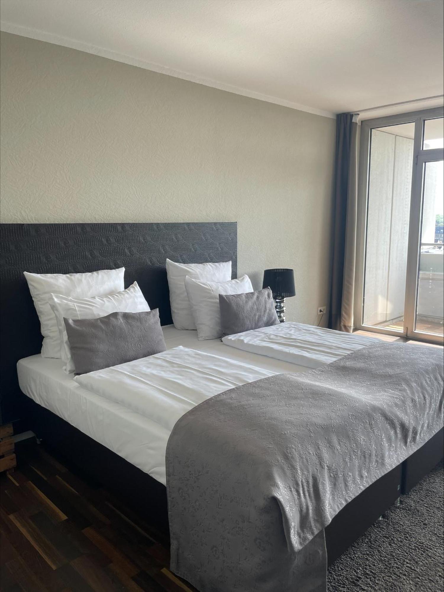 Rheinblick Apartments Кельн Екстер'єр фото